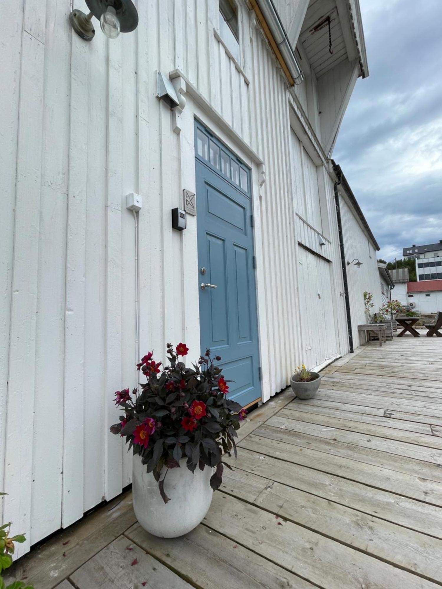 1. Etg I Dampskipsbrygga, Lodingen Havn Bagian luar foto