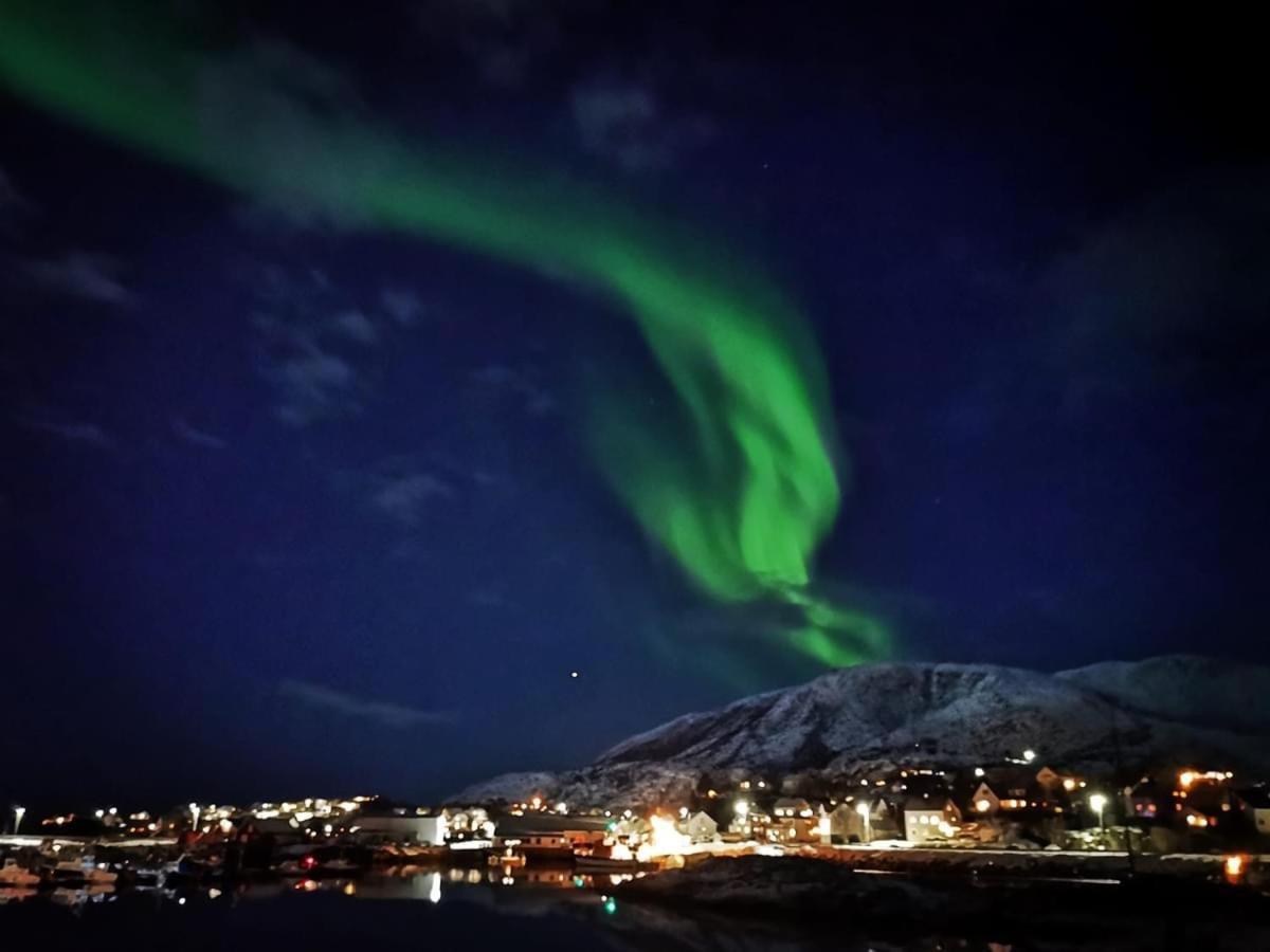1. Etg I Dampskipsbrygga, Lodingen Havn Bagian luar foto