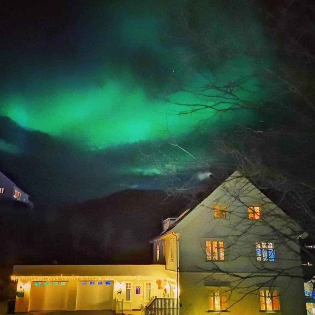 1. Etg I Dampskipsbrygga, Lodingen Havn Bagian luar foto